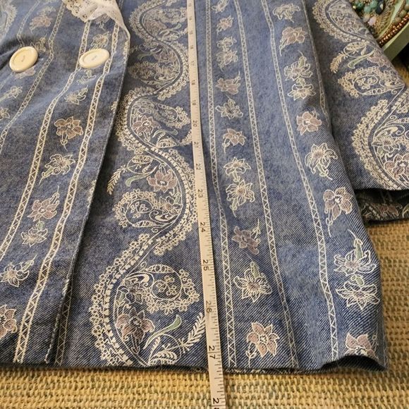 🌴Bundle 3 or more - 30% Disc🌴 NWOT Kathy Davis vintage lace collar blazer. - Picture 8 of 10